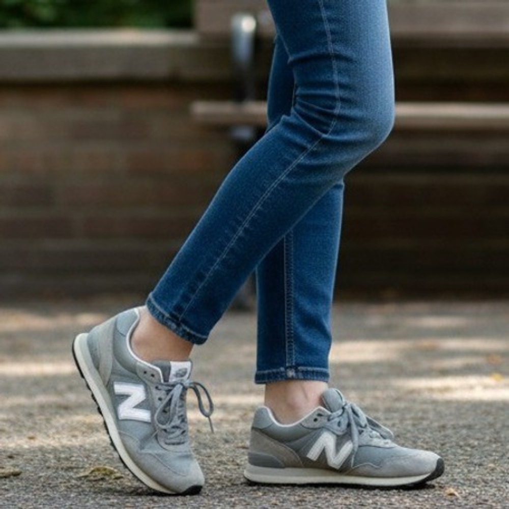 New Balance 515 v3 Women Sneaker Size 8.5 Running Walking Gray Suede Mesh